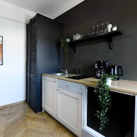 Colorful Chic: Cozy Studio In The Bustling City Center * Bucharest