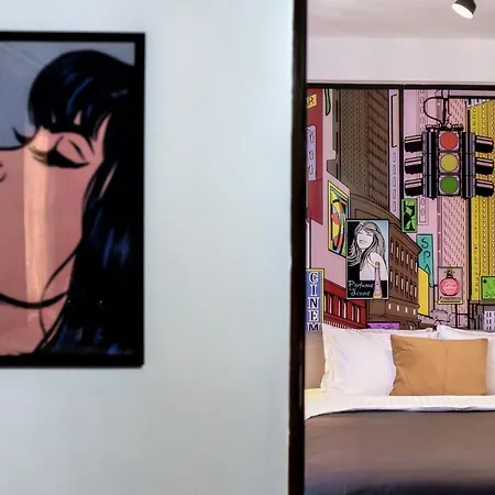 Apartment Colorful Chic: Cozy Studio In The Bustling City Center Bucharest